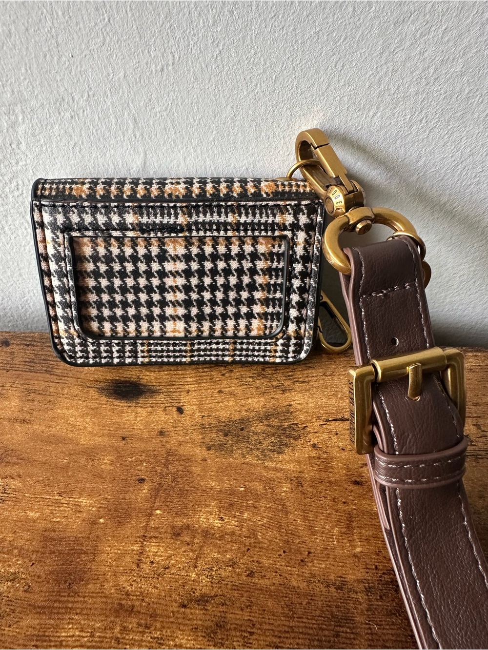 Steve Madden Black Houndstooth Card Holder with Faux Leather Brown Strap NWOT - Picture 3 of 6